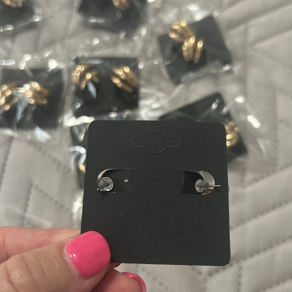 ๐5/$15 Set of 8 Elegant Gold triple Hoop Earrings - Picture 5 of 6